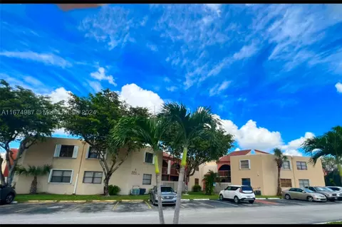 10229 NW 9th St Cir #108-2, Miami, FL 33172