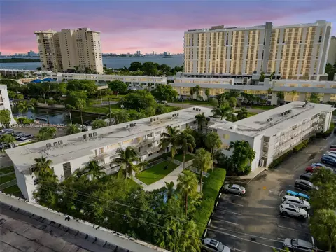 1631 NE 114th St #106, Miami, FL 33181
