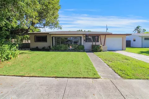 9520 Jamaica Dr, Cutler Bay, FL 33189