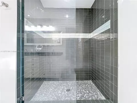 Bath - 11575 N 150th Ct N, Jupiter, FL 33478 photo 5 of 5