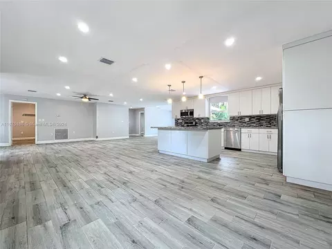 Kitchen - 11575 N 150th Ct N, Jupiter, FL 33478 photo 2 of 5
