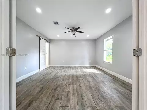 Living - 11575 N 150th Ct N, Jupiter, FL 33478 photo 6 of 6
