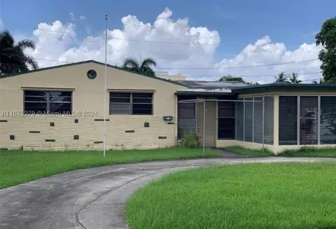 129 NE 2nd Ave, Dania Beach, FL 33004