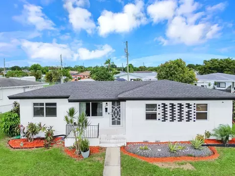 10705 SW 147th St, Miami, FL 33176