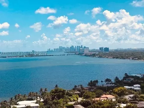 1000 Quayside Ter #1108, Miami, FL 33138