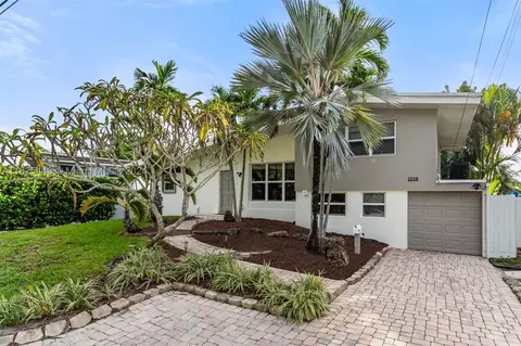 2518 Whale Harbor Ln, Fort Lauderdale, FL 33312