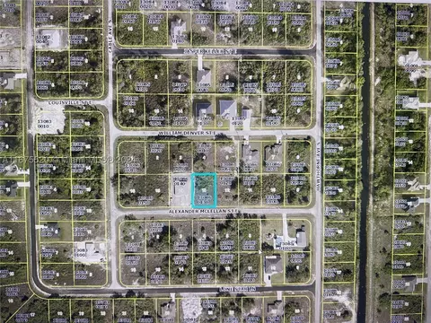 853 Alexander Mclellan St E, Lehigh Acres, FL 33974