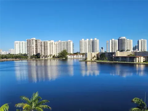 2861 Leonard Dr #F612, Aventura, FL 33160