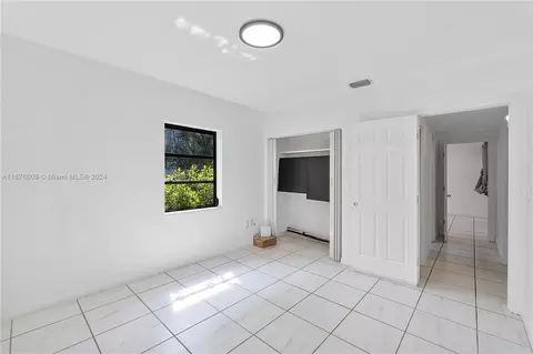 3540 E Glencoe St, Miami, FL 33133 photo 14