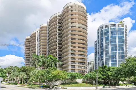 2843 S Bayshore Dr #3E, Miami, FL 33133