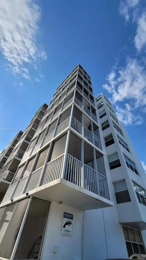 3660 NE 166th St #610, North Miami Beach, FL 33160