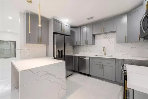 1740 NW 53rd St, Miami, FL 33142 photo 6