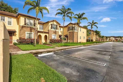 9115 SW 227th St #5, Cutler Bay, FL 33190