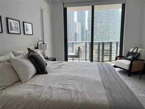 55 SW 9th St #1604, Miami, FL 33130