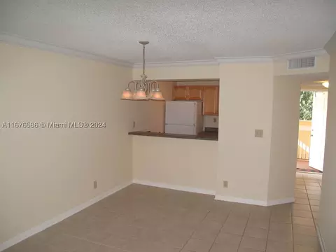 10007 Twin Lakes Dr #25-O, Coral Springs, FL 33071