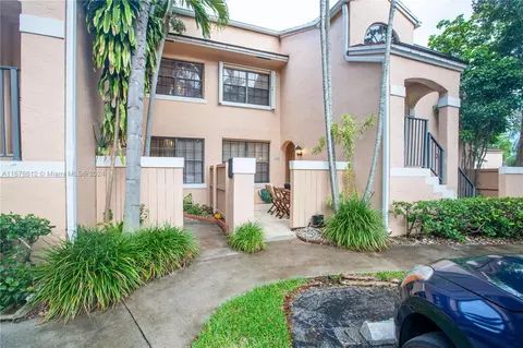 11896 NW 11th St #11896, Pembroke Pines, FL 33026