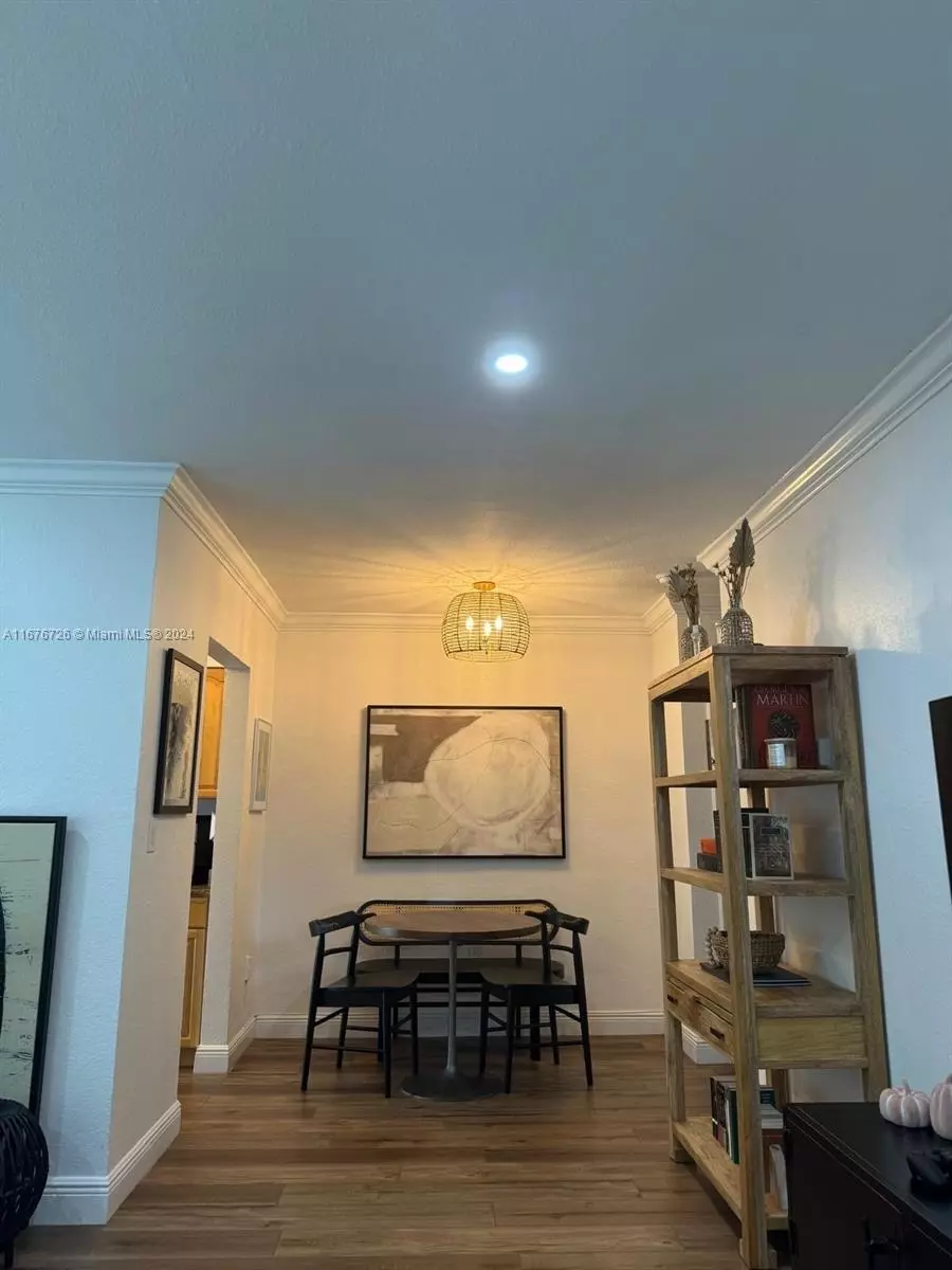  35 Edgewater Dr #206, Coral Gables, FL 33133 photo 3