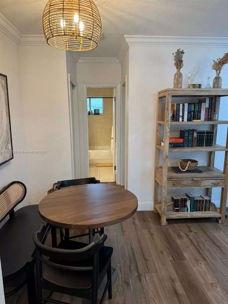  35 Edgewater Dr #206, Coral Gables, FL 33133 photo 8