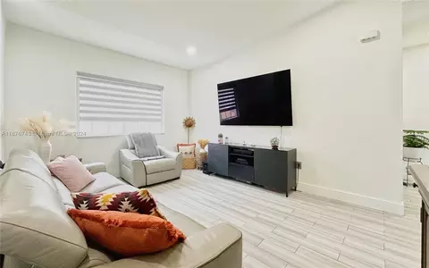 8100 W 28th Ct #210, Hialeah, FL 33018 photo 5