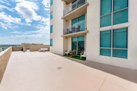 9055 SW 73rd Ct #807, Miami, FL 33156