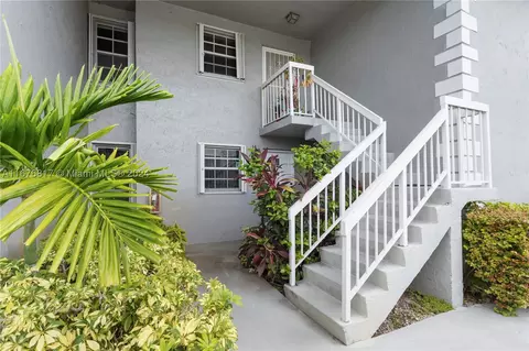 434 NE 210th Circle Ter #207-4A, Miami, FL 33179