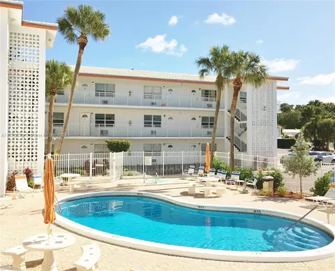 120 NE 20th Ave #10, Deerfield Beach, FL 33441