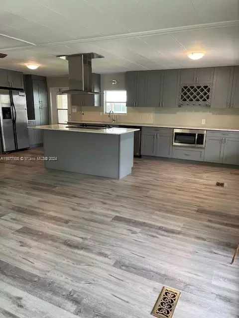 6615 NW 29th Ct, Margate, FL 33063