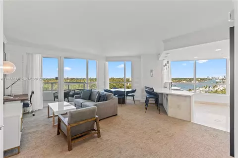 4401 Collins Ave #915, Miami Beach, FL 33140