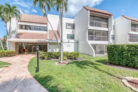 301 Racquet Club Rd #108, Weston, FL 33326