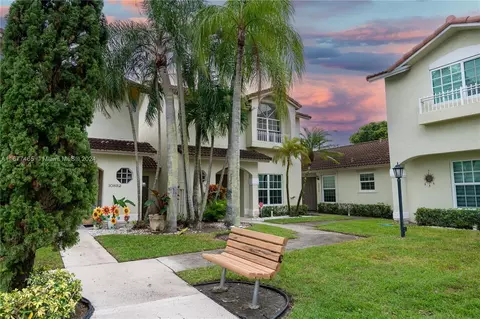 10888 NW 8th St #5-L, Pembroke Pines, FL 33026