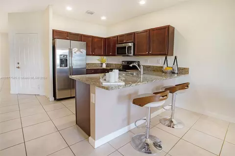 3301 W 94th Ter, Hialeah, FL 33018 photo 15