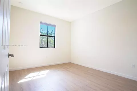 3301 W 94th Ter, Hialeah, FL 33018 photo 37