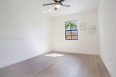 3301 W 94th Ter, Hialeah, FL 33018 photo 35