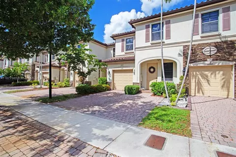 3301 W 94th Ter, Hialeah, FL 33018 photo 8