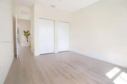3301 W 94th Ter, Hialeah, FL 33018 photo 36