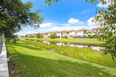 3301 W 94th Ter, Hialeah, FL 33018 photo 48
