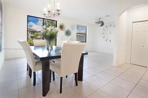 3301 W 94th Ter, Hialeah, FL 33018 photo 21