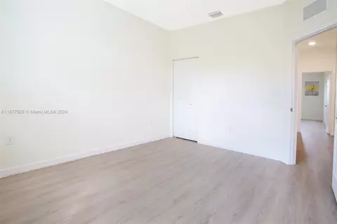 3301 W 94th Ter, Hialeah, FL 33018 photo 38