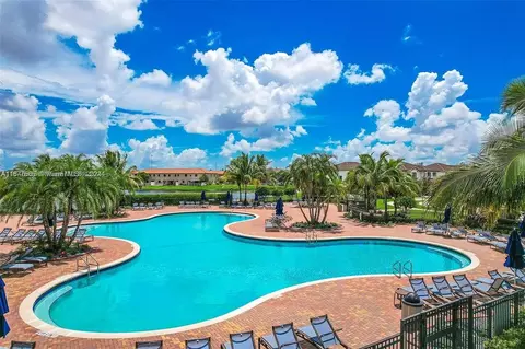 3301 W 94th Ter, Hialeah, FL 33018 photo 4