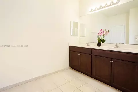 3301 W 94th Ter, Hialeah, FL 33018 photo 31
