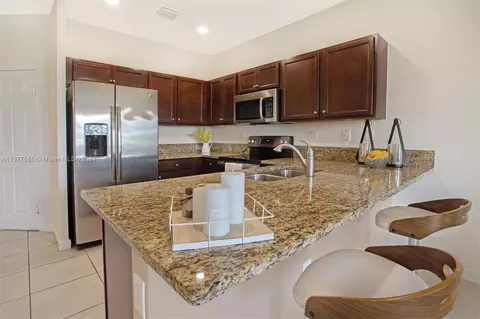 3301 W 94th Ter, Hialeah, FL 33018 photo 14