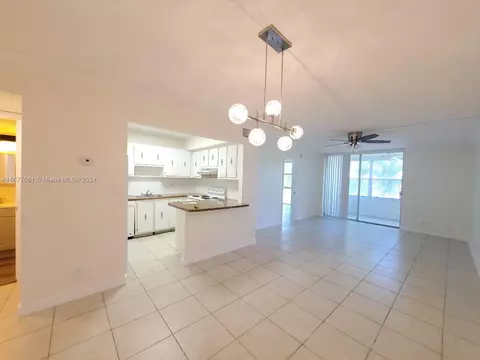 2029 NW 46th Ave #E308, Lauderhill, FL 33313