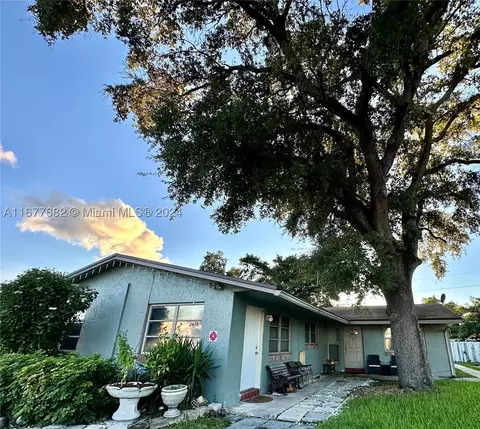 2439 SW 42nd Ave, Fort Lauderdale, FL 33317