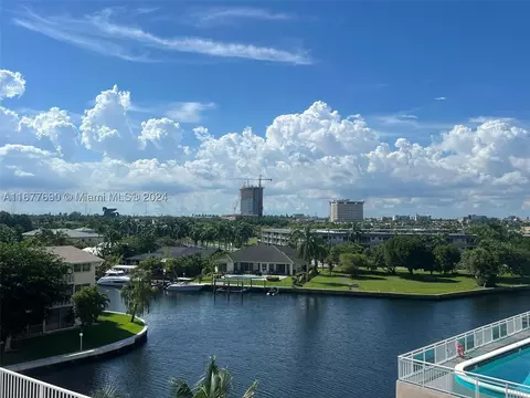 427 Golden Isles Dr #5D, Hallandale Beach, FL 33009