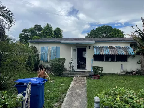 2950 NW 156th St, Miami Gardens, FL 33054