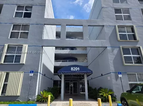 8201 NW 8th St #1-109, Miami, FL 33126