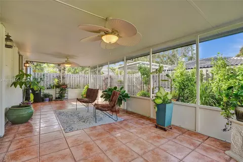 9133 NW 190th Ter, Hialeah, FL 33018 photo 34