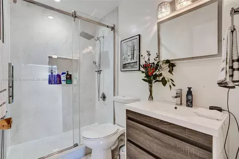 9133 NW 190th Ter, Hialeah, FL 33018 photo 20