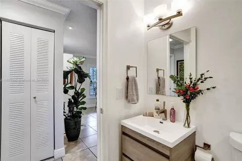 9133 NW 190th Ter, Hialeah, FL 33018 photo 27