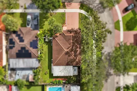 9133 NW 190th Ter, Hialeah, FL 33018 photo 45